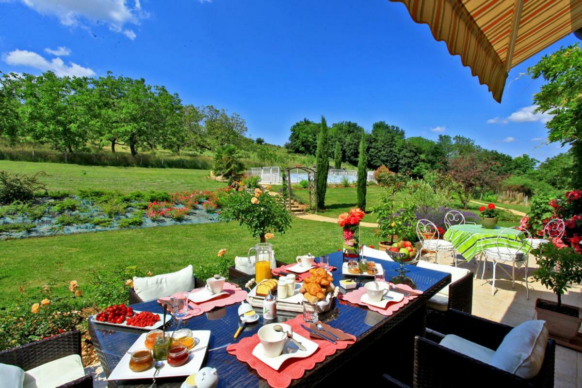 Les Chenes Rouges Bed and Breakfast Veyrines-de-Domme Exteriör bild
